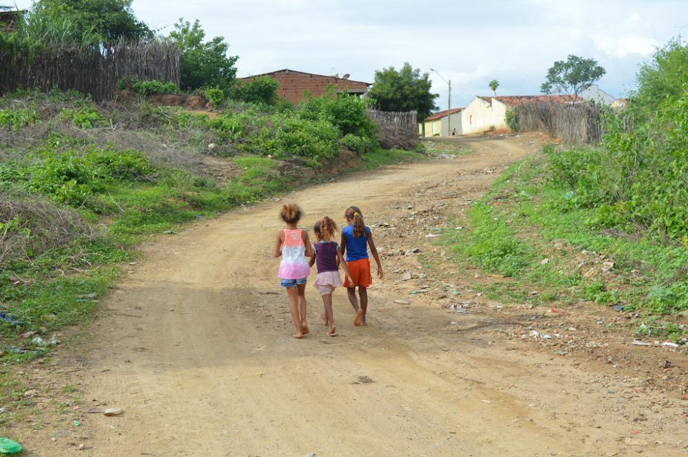 Diamante recebe notícia de licitação sobre a construção de pavimentação que liga a Barra de Otis