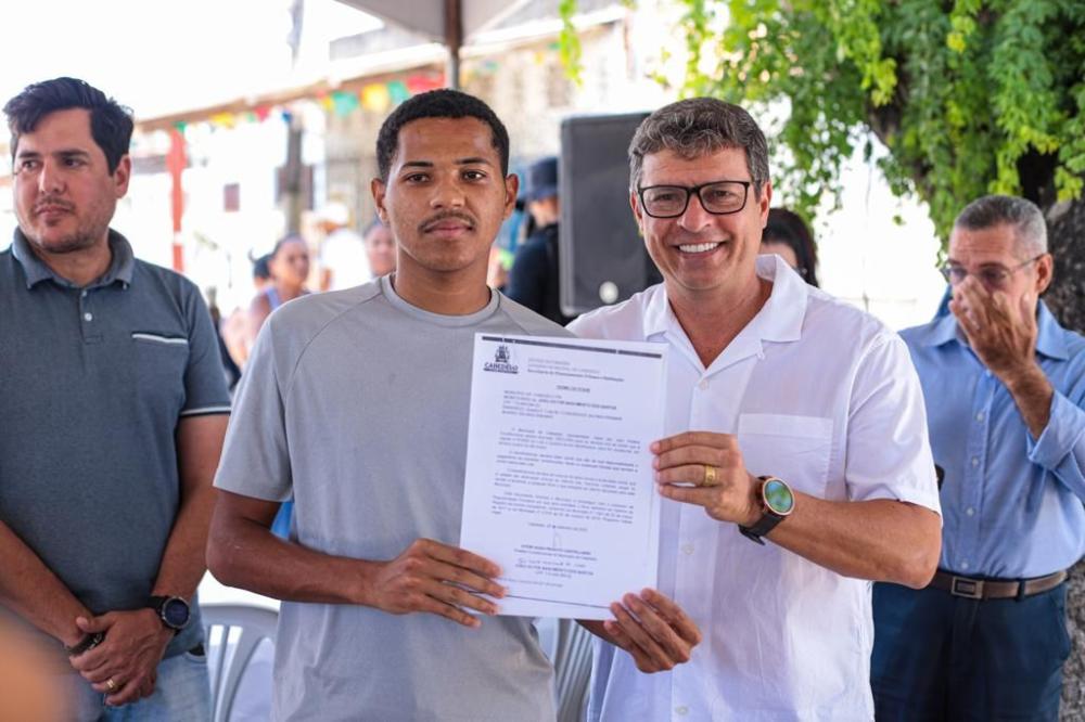 Prefeitura de Cabedelo entrega mais de 270 termos de posse no Bairro do Salinas Ribamar e ultrapassa marca de 600 casas regularizadas 