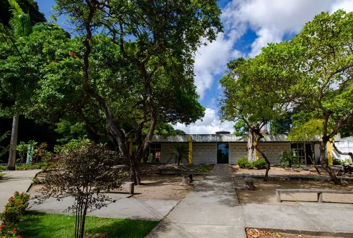 UFPB reabre restaurantes com refeições por até R$ 14,40