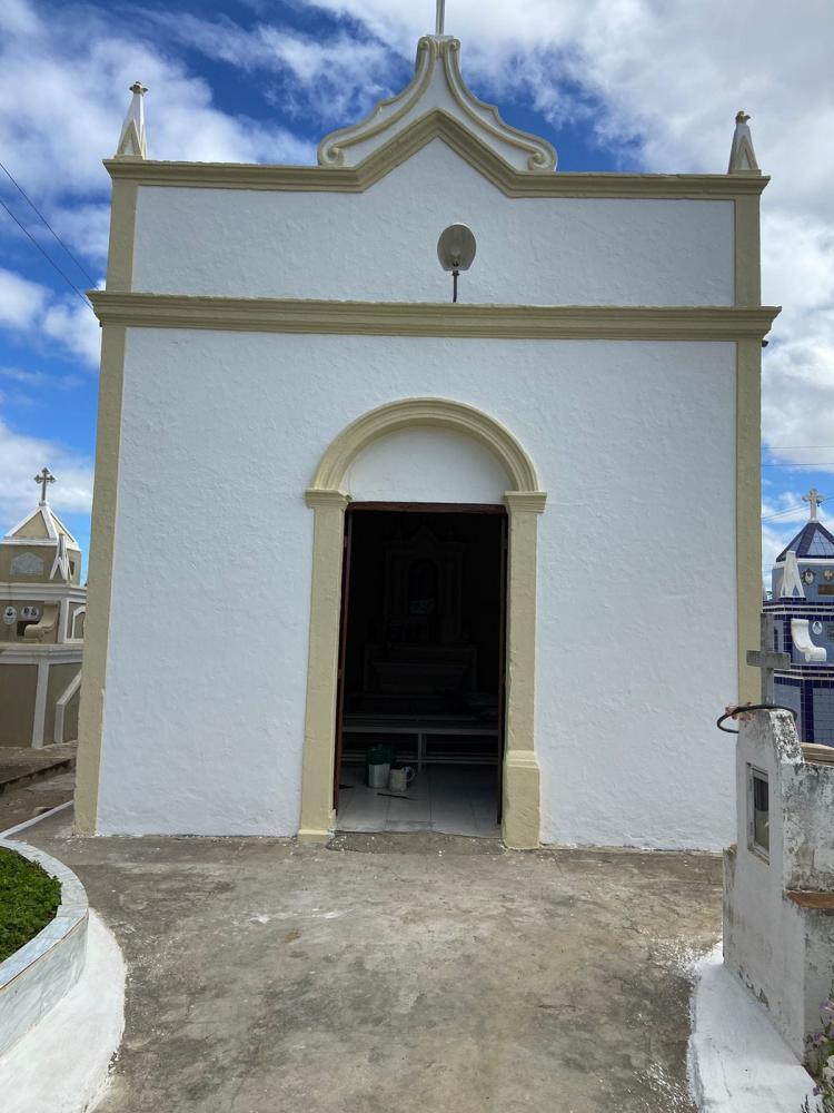 Secretaria de Infraestrutura de Soledade finaliza revitalização da Capela do Cemitério São Sebastião