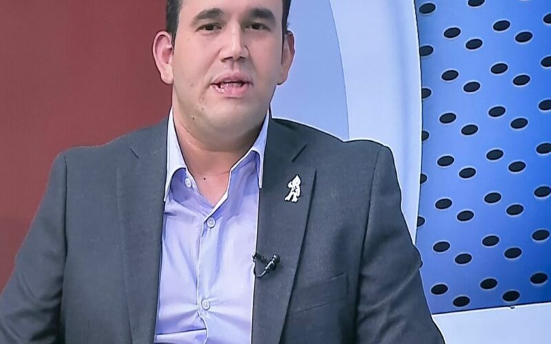 Secretário diz que Estado vai devolver R$ 11 milhões ao Ministério da Saúde por insuficiência para pagar piso da enfermagem