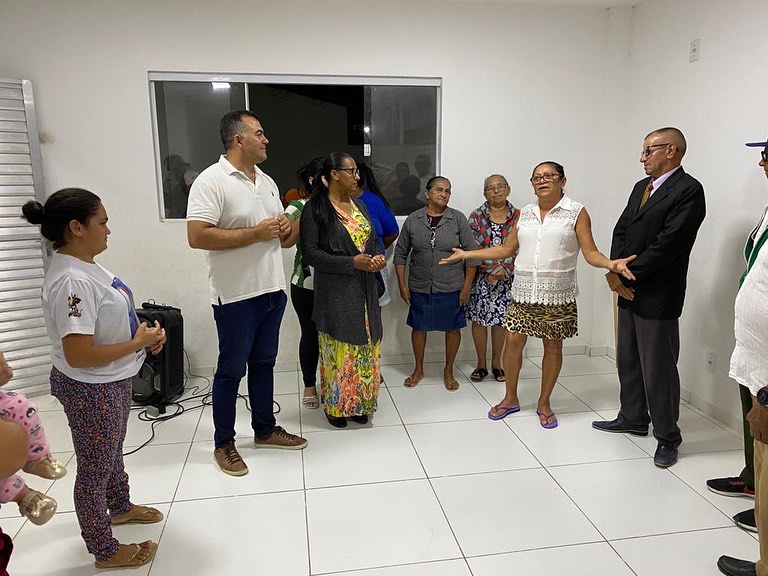 Prefeito de Barra de Santa Rosa participa de reunião de avaliação dos serviços de Academia de Saúde.
