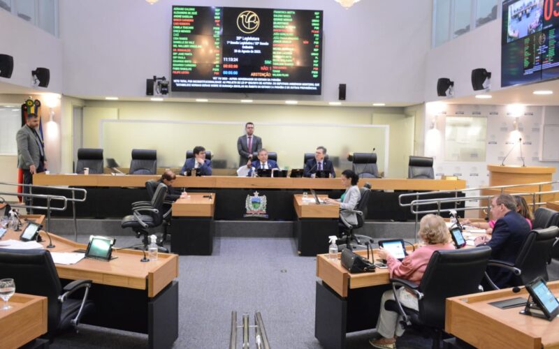 ALPB aprova projeto que prioriza mães solo em programas sociais na Paraíba