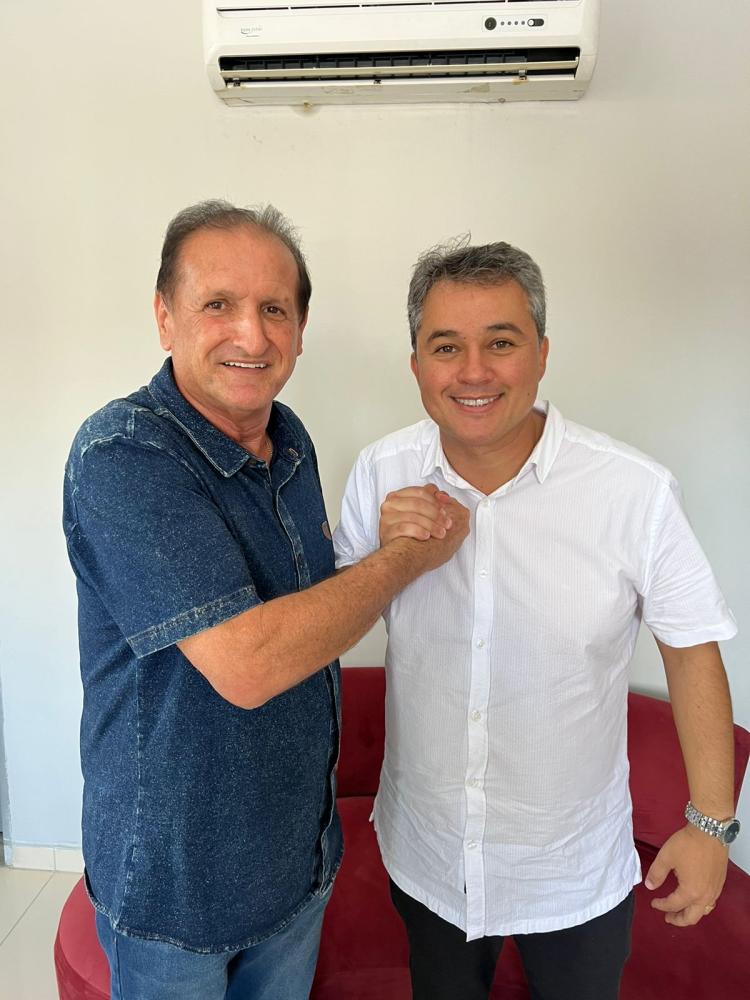 Hervázio Bezerra e Odon Bezerra aderem à campanha de Efraim: 