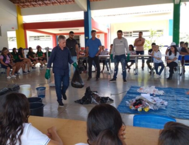 Em São Jose do Bonfim estudo de técnicas de separação de resíduos são realizados no município