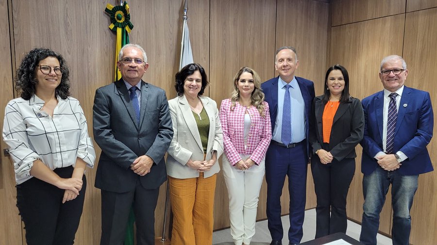 Em Brasília: Prefeito de Araruna, Vital Costa, é recebido em audiência pela ministra Nísia Trindade, da Saúde