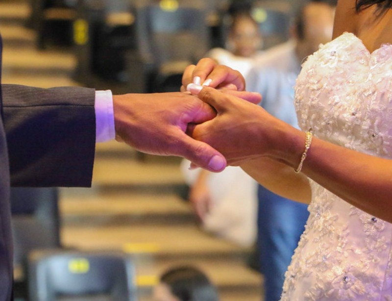 Prefeitura de Quixaba abre inscrições para casamento coletivo; veja período de inscrições