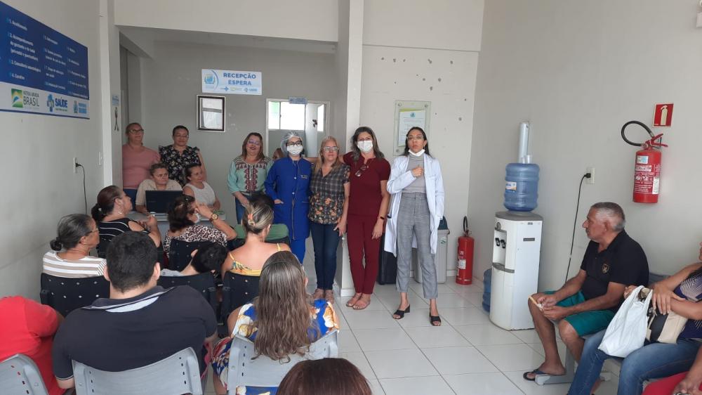 Equipe de UBS de Soledade realiza palestra em sala de espera referente a Campanha Setembro Amarelo