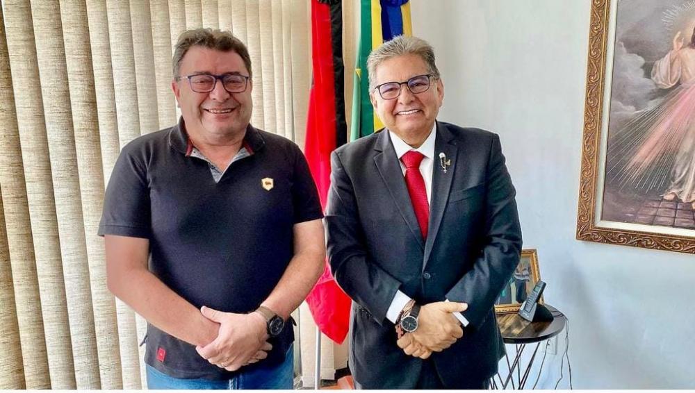 Prefeito de Soledade esteve com o presidente da Assembleia Legislativa, Adriano Galdino, tratando sobre o 3° Festival de Queijos