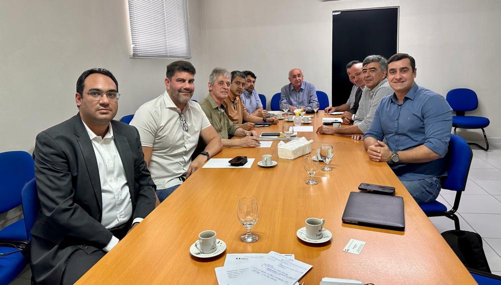 Famup debate coleta de resíduos sólidos nos municípios com Agência de Regulação do Estado