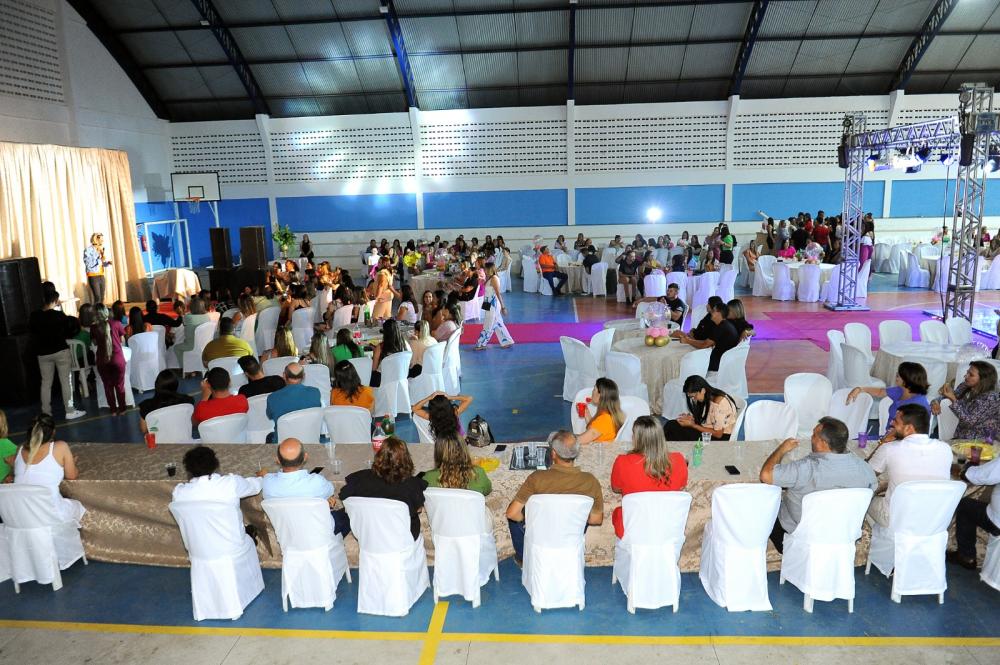 Prefeitura de Monteiro comemora Dia dos Professores com irreverência e grande confraternização