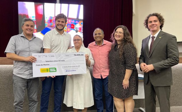 Efraim Filho destaca importância do investimento de R$ 2,1 milhões para assistência social em Campina