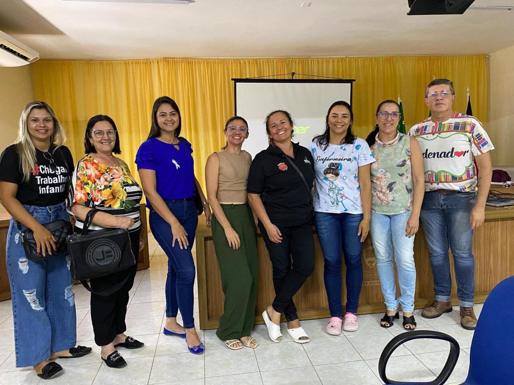 Prefeitura de Barra de Santa Rosa realiza reunião para alinhamento com o articulador do Selo Unicef