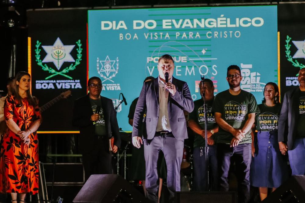 Boa Vista Celebra o Dia do Evangélico com show em Praça Pública atraindo uma Multidão