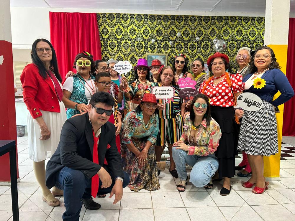Prefeitura de Riacho dos Cavalos comemora Dia do Idoso com festa Brega & Chique
