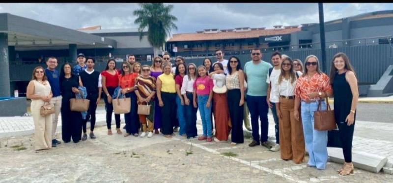 Comitiva da Educação de São José do Bonfim participa de fórum em Campina Grande