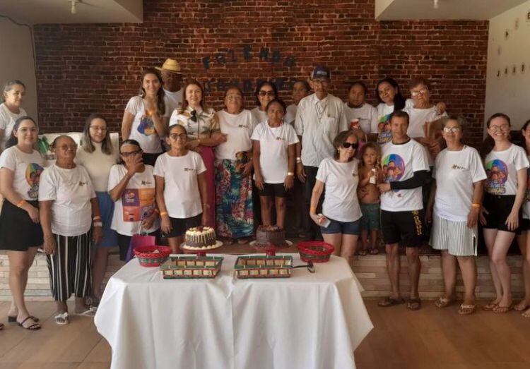Secretaria de Desenvolvimento Social de Quixaba realiza confraternização com grupo de idosos do SCFV