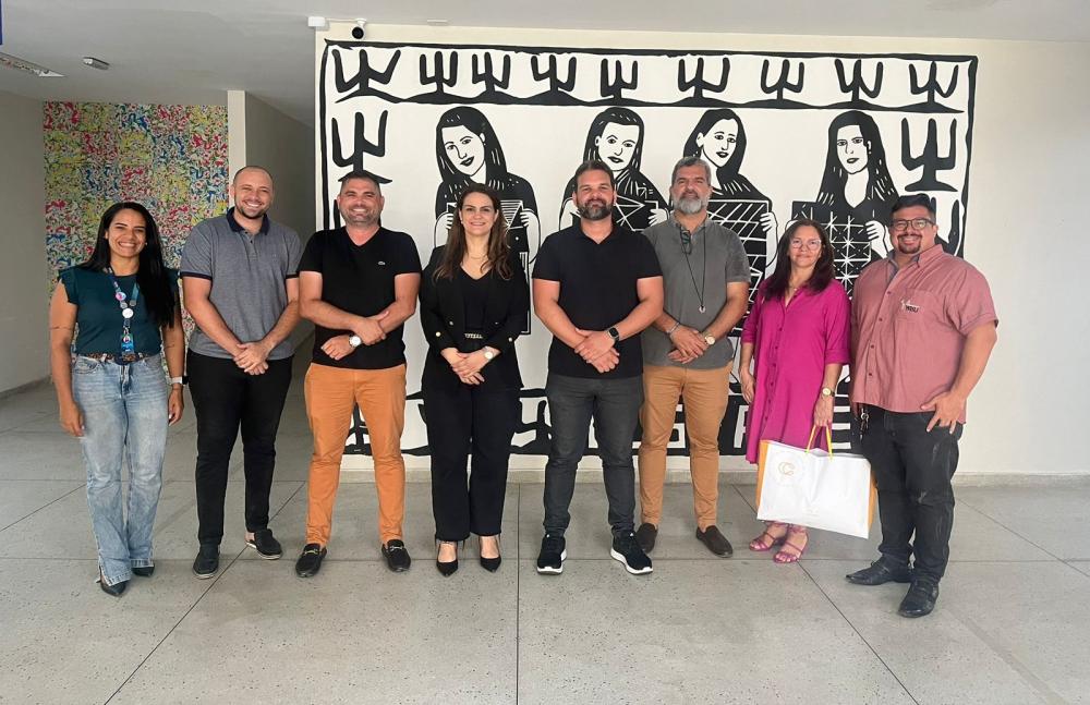 Empresários da Associação Paraibana dos Atacadistas de Vestuário realizam visita técnica no SENAI