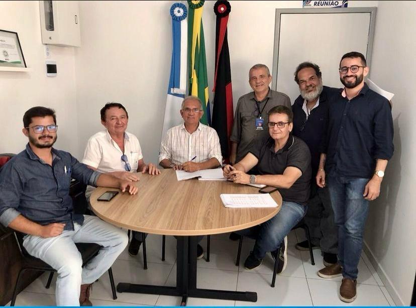 Prefeito de Araruna assina Ordem de Serviço para conclusão da reforma do Mercado Público