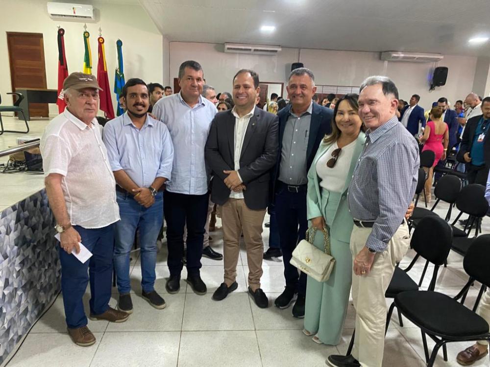 Presidente da Famup celebra assinatura de protocolo para porto e cidade internacional em Mataraca