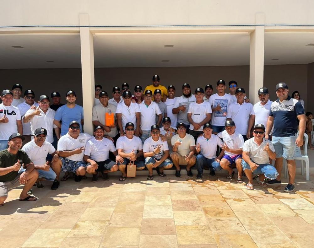 Prefeito de Barra de Santa Rosa participa de confraternização dos motoristas municipais