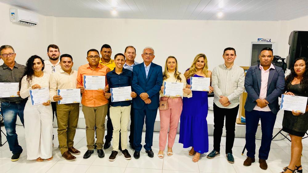 Prefeito Vital Costa dá posse a novos conselheiros tutelares de Araruna