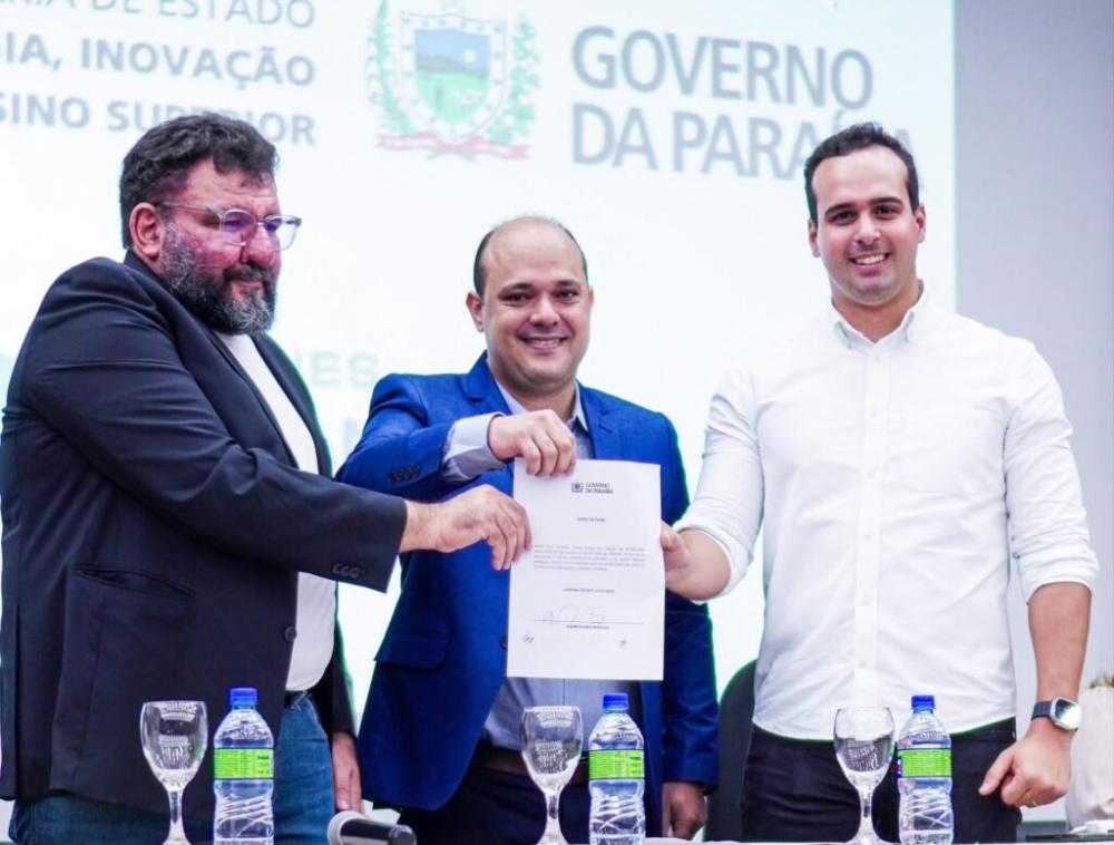 Vice-governador prestigia posse de Secretário Executivo de Inovação, André Ribeiro, em Campina Grande