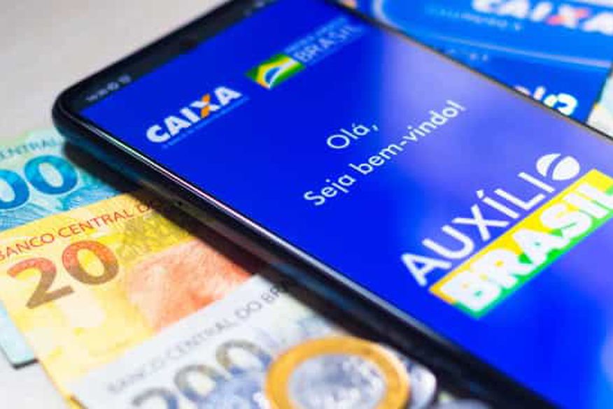 Caixa libera empréstimo do Auxílio Brasil nesta terça, com juros de 3,45% ao mês