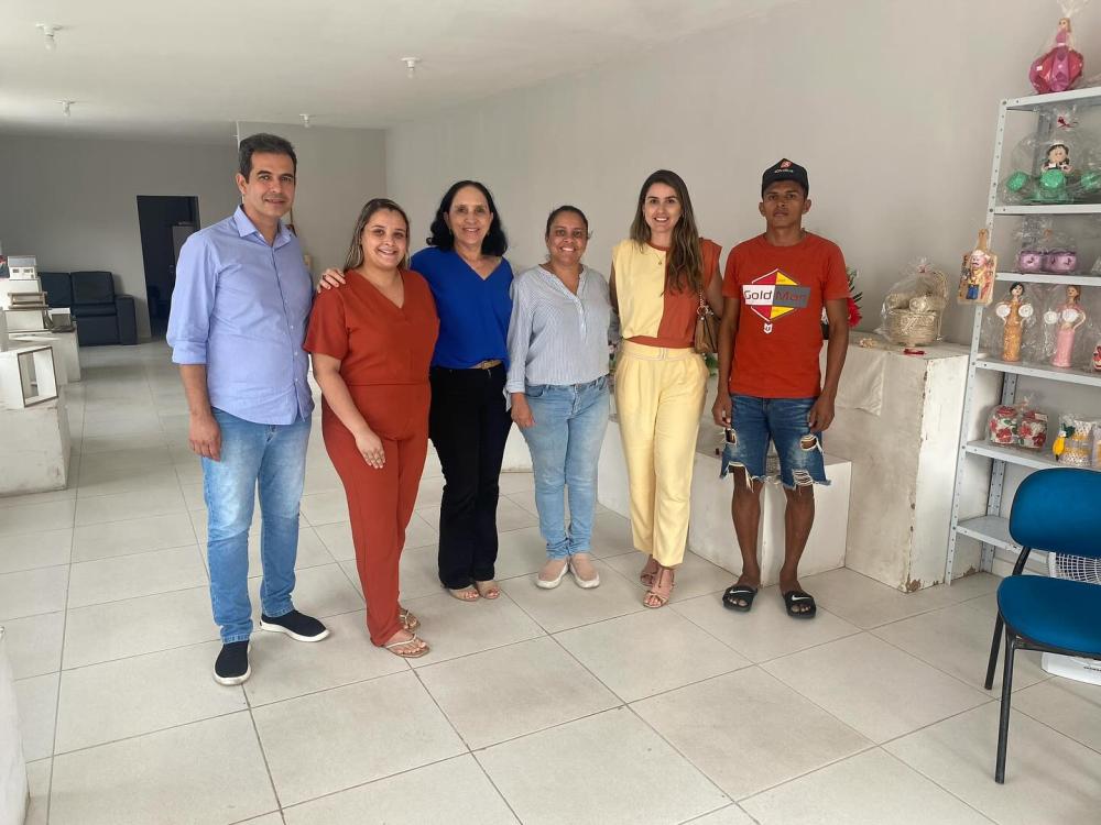 Prefeitura de Barra de Santa Rosa recebe a visita da Secretária Executiva de Economia Solidária do Estado