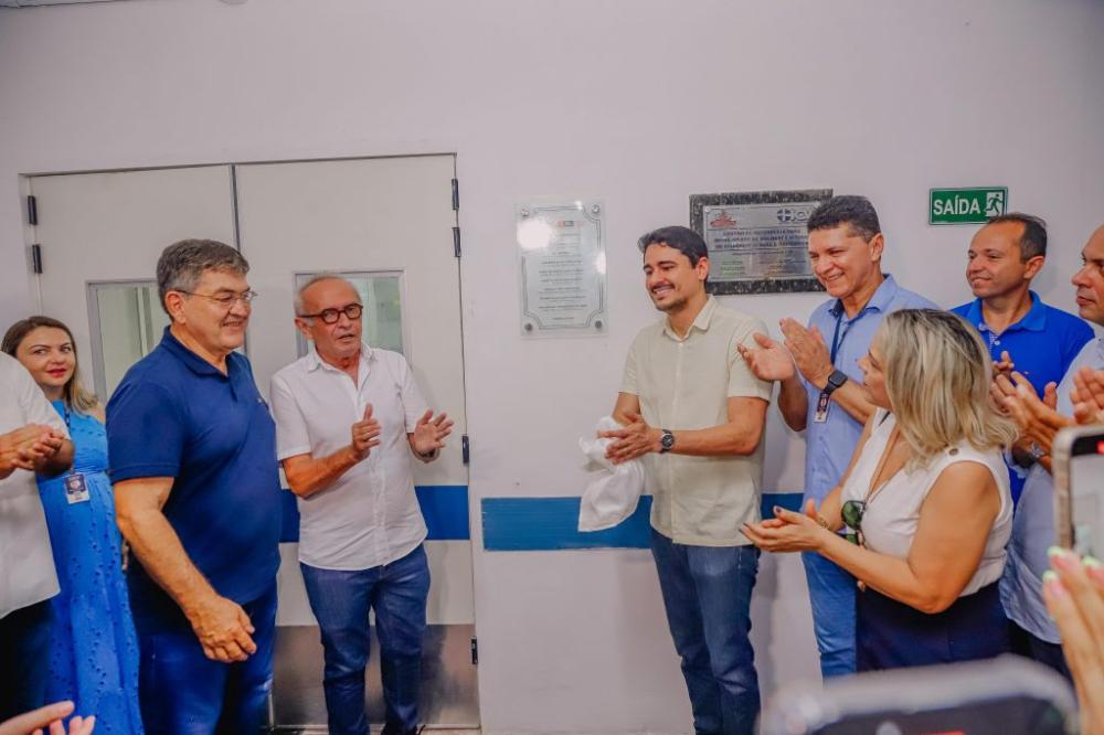 Cícero Lucena entrega requalificação de 30 leitos do ICV, nova sala cirúrgica e ambiente para vítimas de violência