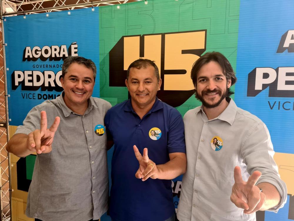 Foguete não dá ré, mas dá carona: com articulação de Efraim, prefeito do Vale do Piancó é a mais nova adesão a Pedro