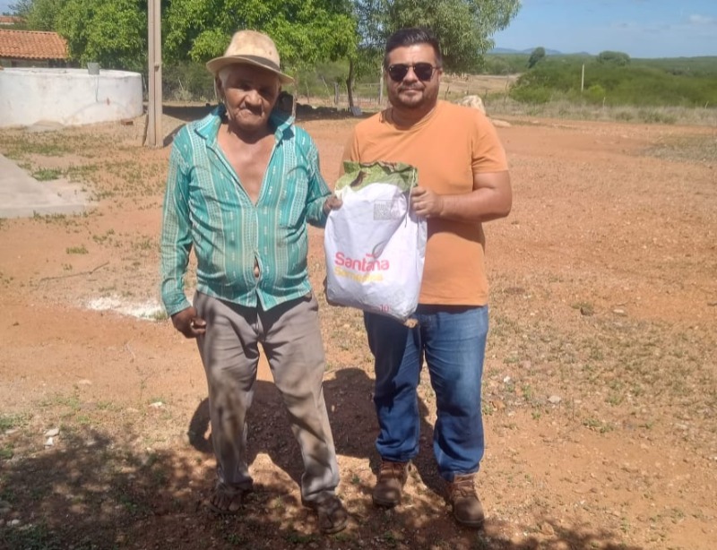 Prefeitura de Quixaba realiza entrega sementes certificadas beneficiando comunidades rurais do município