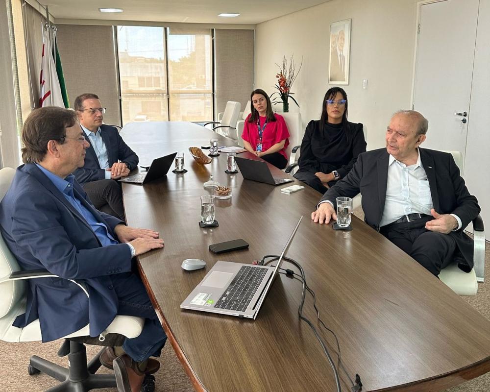 Presidente da FIEPB recebe diretor nacional do SENAI para discutir programas e metas para a atuação do departamento regional