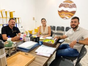 Prefeita de Monteiro, Lorena, assina acordo de cooperação técnica para promover o melhoramento genético de animais 