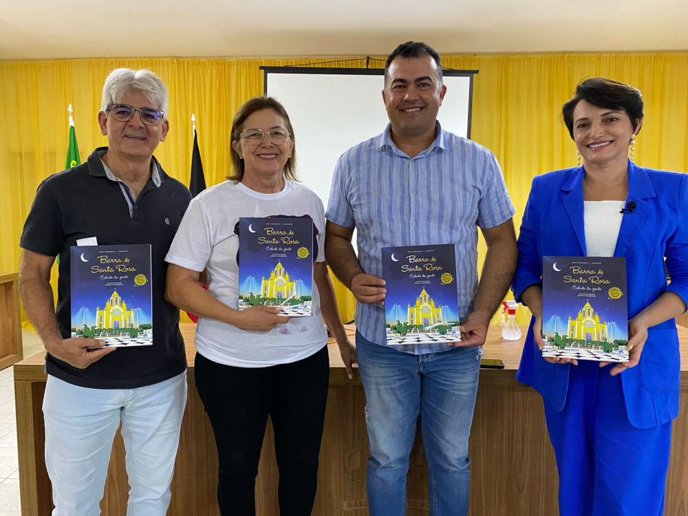 Prefeitura de Barra de Santa Rosa lança Livro Didático contando a história do município