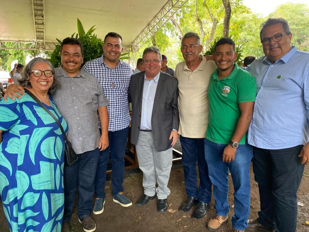 Prefeito de Barra de Santa Rosa participa de lançamento do Calendário Oficial das feiras de Agronegócios na Capital