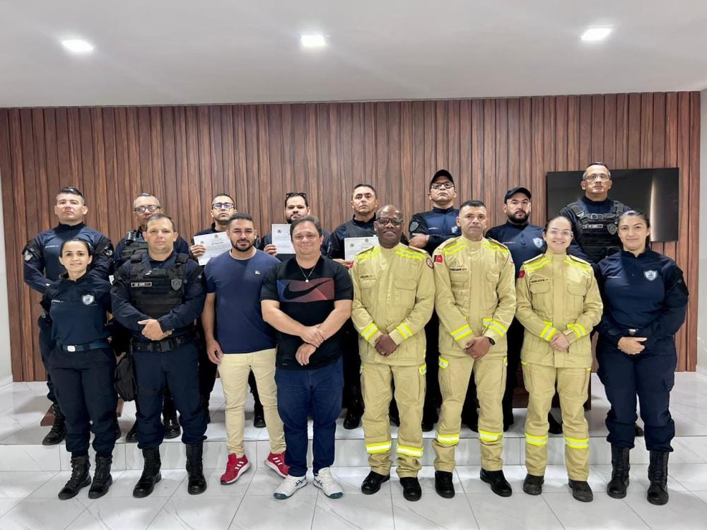 Prefeitura de Soledade entrega certificado aos Guardas Civis municipais de Curso de Brigadista de Incêndio