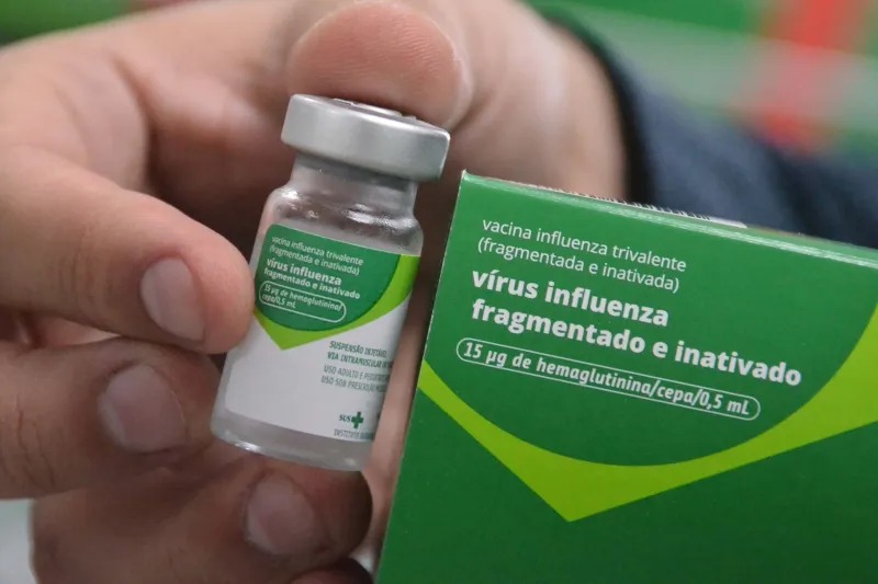 Governo antecipa vacinação contra gripe; campanha começa em 25 de março