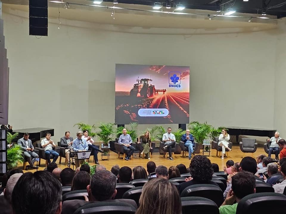 Prefeita de Bom Jesus representa municípios em Solenidade do Termo de Cooperação promovido pelo DNOCS