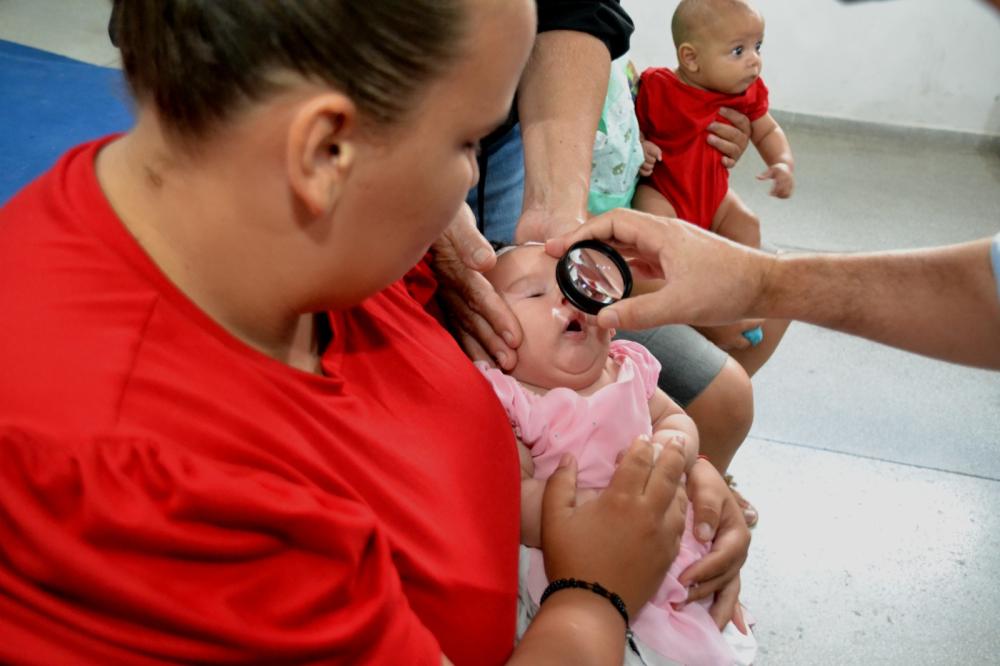 Em Monteiro, Centro de Especialidades Médicas realiza mutirão de teste do olhinho no município