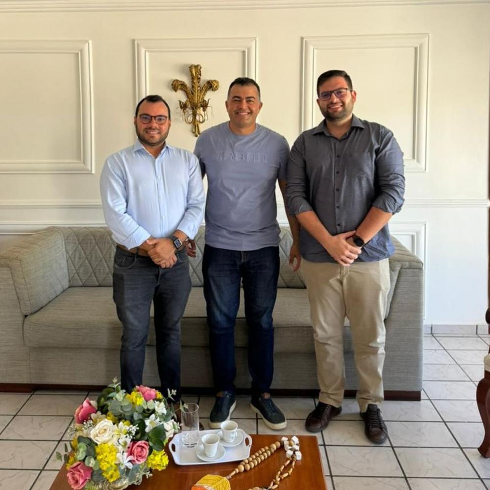 Prefeito de Barra de Santa Rosa discute demandas do Hospital Regional de Picuí em reunião com diretores