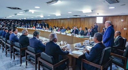 Lula convoca reunião ministerial para discutir alta dos alimentos e queda de popularidade