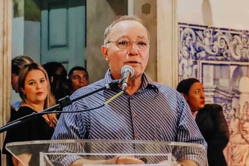 Presidente da Fiep Propõe Fim da Reeleição e Apresenta Carta Programa com Compromissos