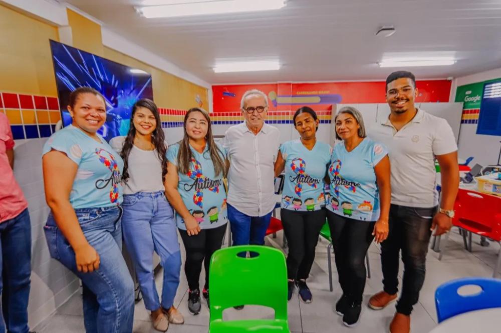 Cícero Lucena entrega Escola Frutuoso Barbosa, a 35ª reconstruída pela Prefeitura, e destaca cuidado com crianças especiais