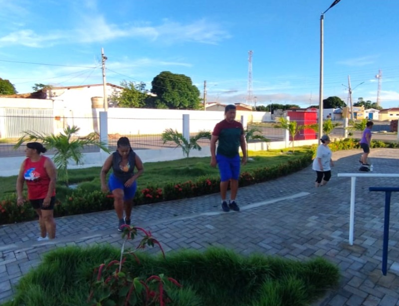 Secretaria de Saúde de Quixaba cria programa de exercícios na parte da manhã para população