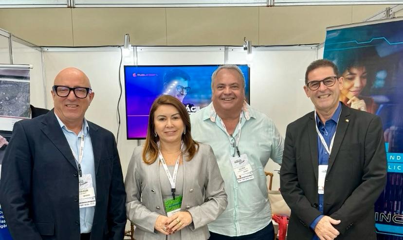 Prefeita de Quixaba busca recursos para o município durante Caravana Federativa na Capital do Estado