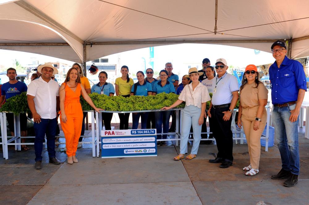 Prefeita de Monteiro, Anna Lorena comemora aumento e pagamento do benefício Garantia Safra 2022/23