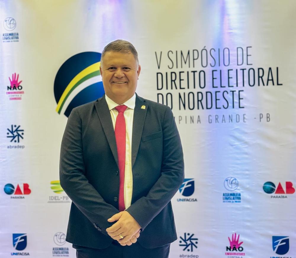 Vice-presidente da Famup, André Gomes, marca presença no V Simpósio de Direito Eleitoral do Nordeste