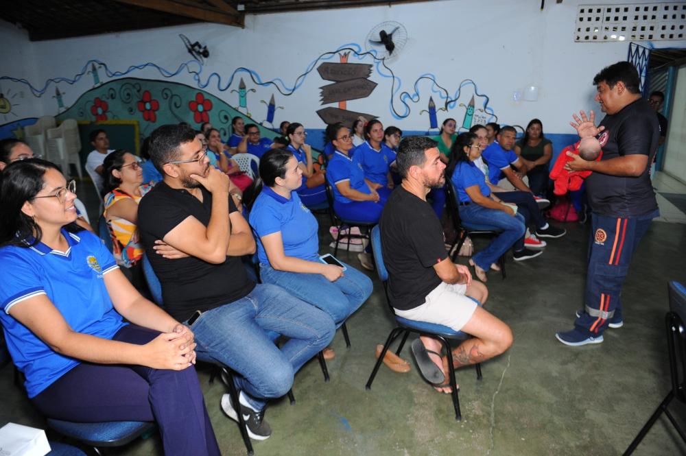 Prefeitura de Monteiro investe em capacitação para equipes da rede educacional buscando a segurança em todas as escolas.