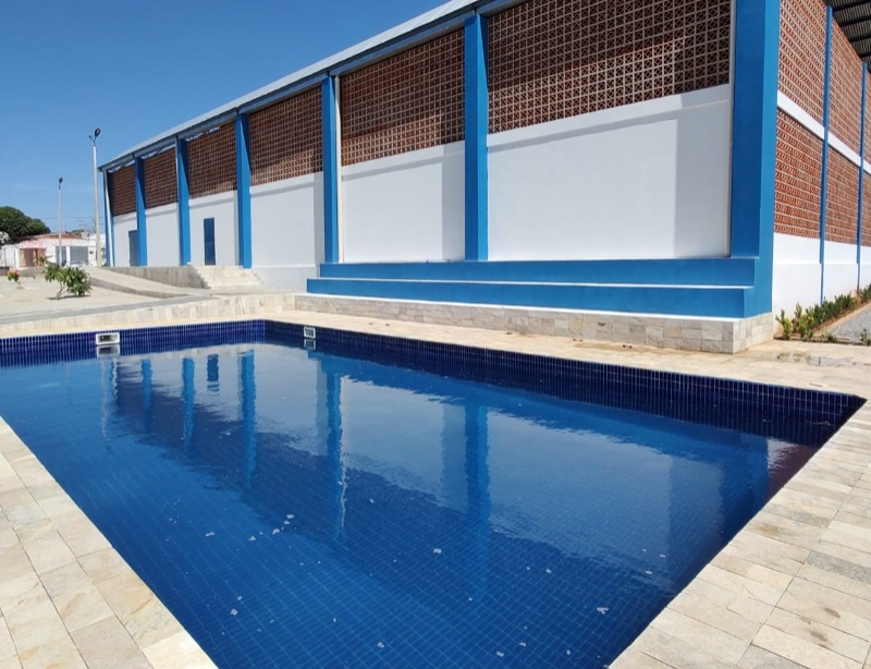 Prefeitura de Quixaba abre inscrições para oficinas de hidroginástica e natação para usuários do SCFV